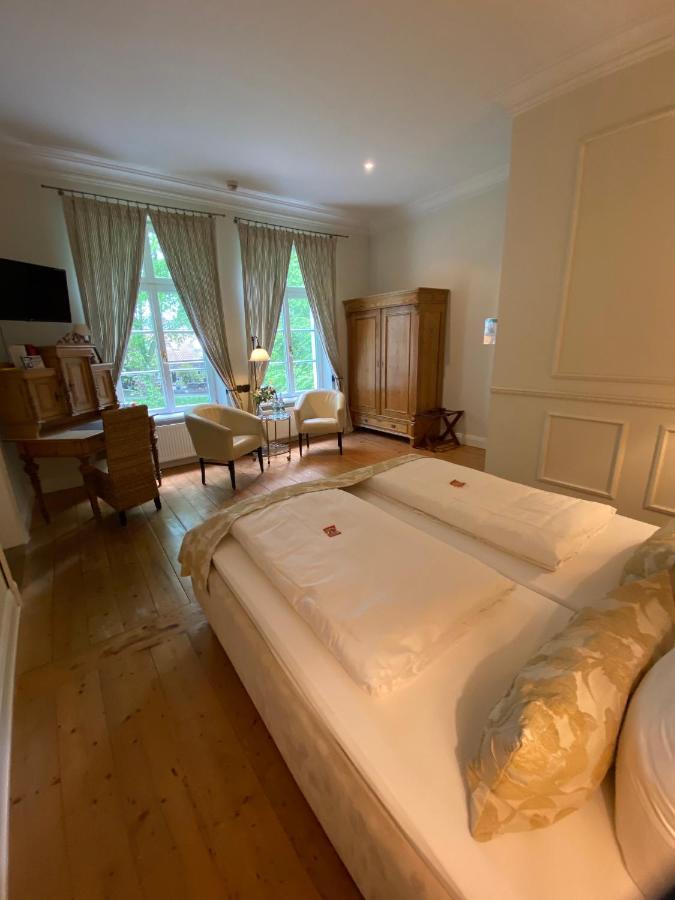 Hotel Hochzeitshaus Aurich Esterno foto