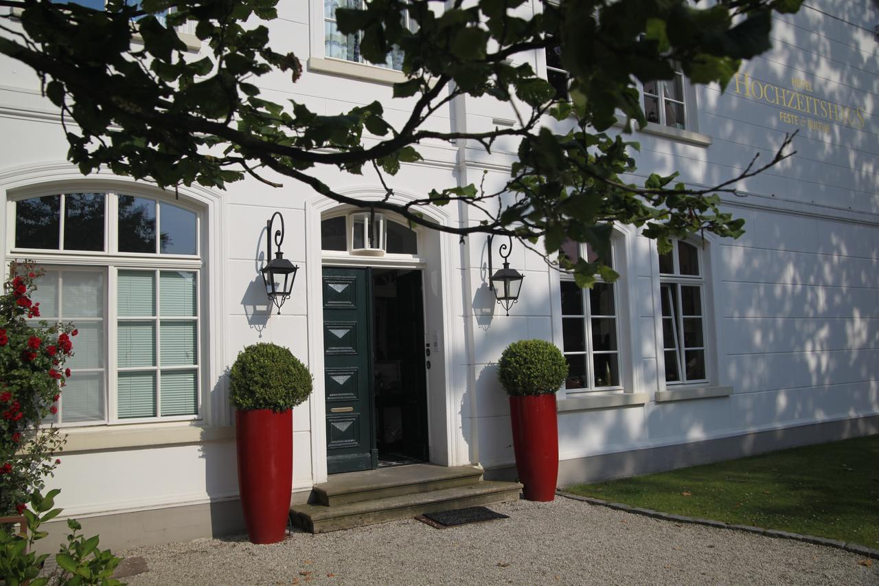 Hotel Hochzeitshaus Aurich Esterno foto